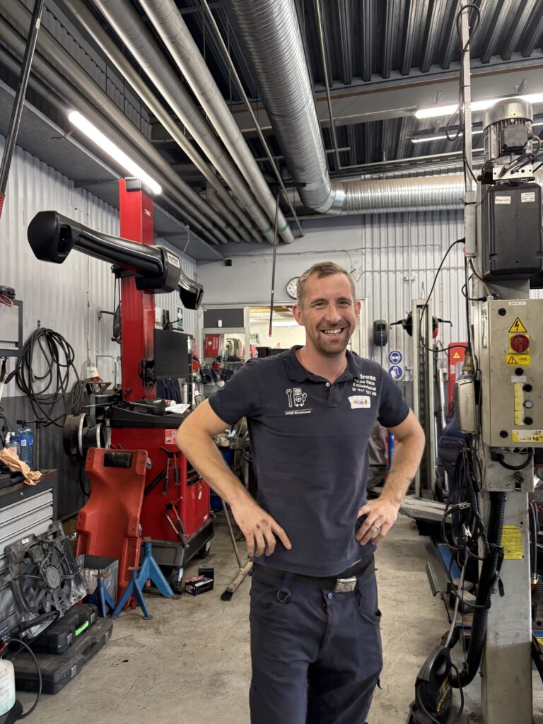 Andreas på Nacka Däck och Bilverkstad